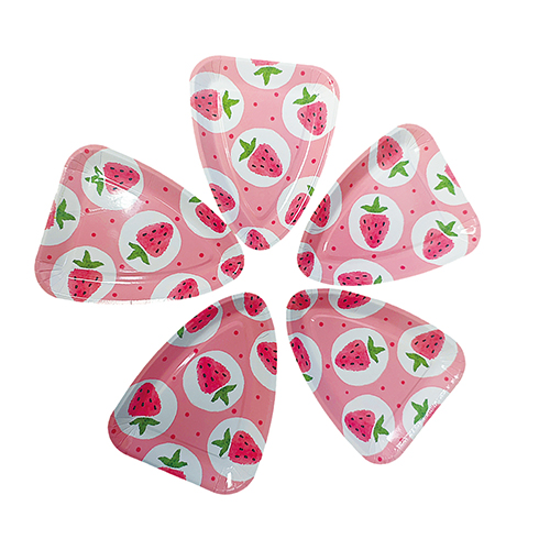 Eco-Friendly Heart-Shaped Paper Plates